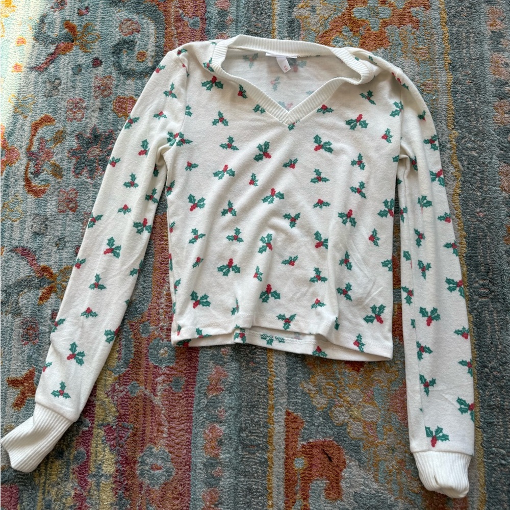 SOFTEST CHRISTMAS PAJAMA SHIRT - WOMEN’S XS - TRENDY GRAPHIC MISTLETOE PRINT